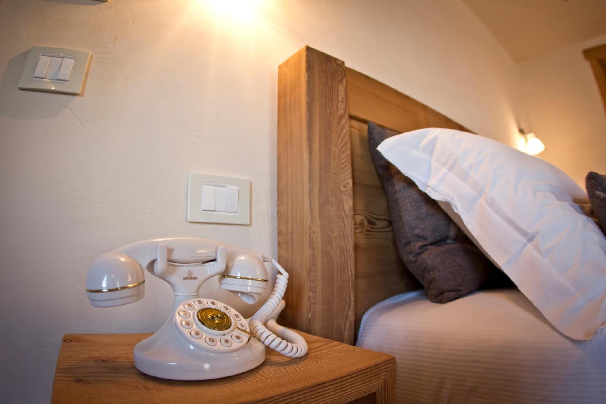 Le Petit Relais Hotell Valpelline Eksteriør bilde