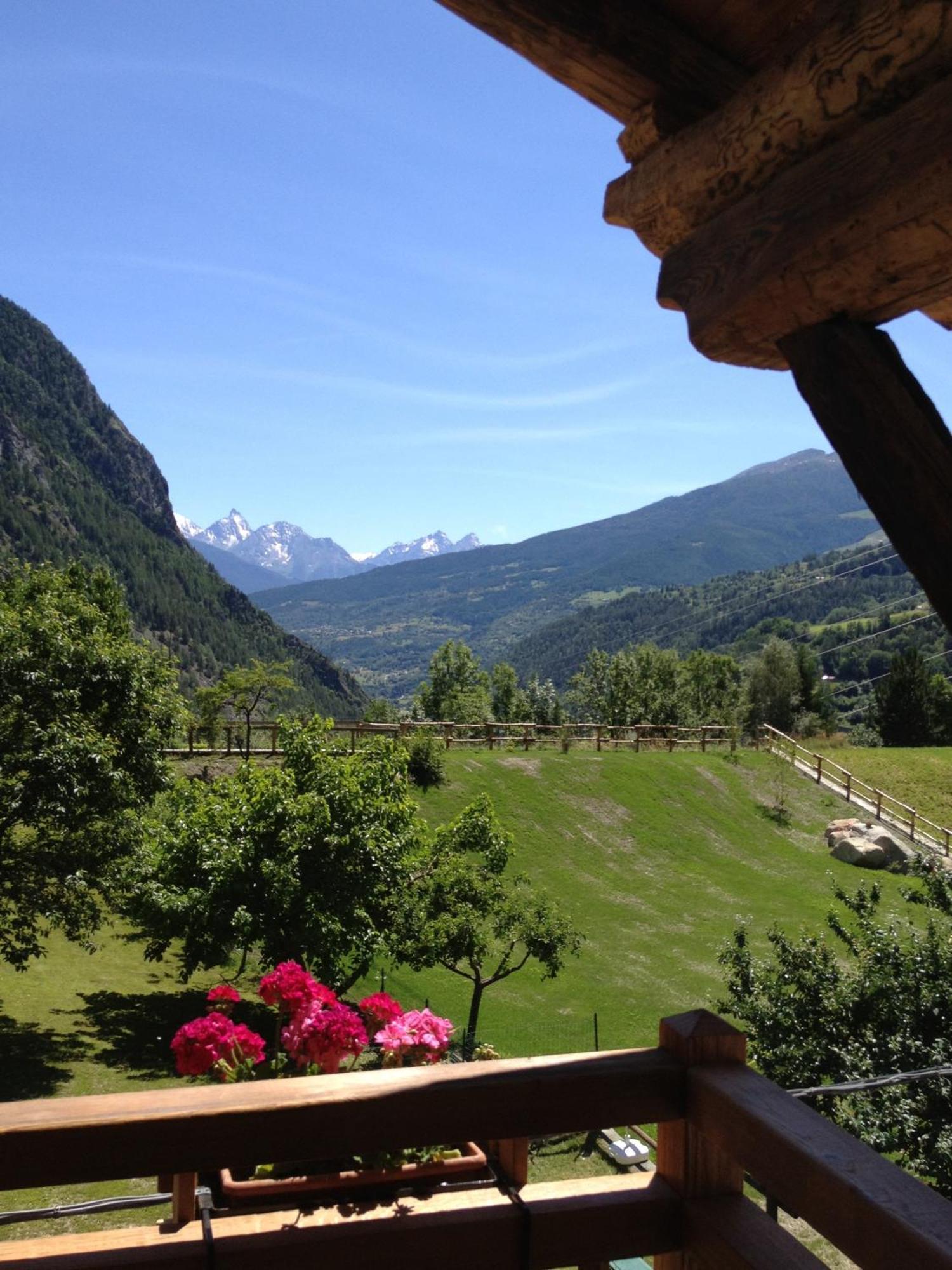 Le Petit Relais Hotell Valpelline Eksteriør bilde